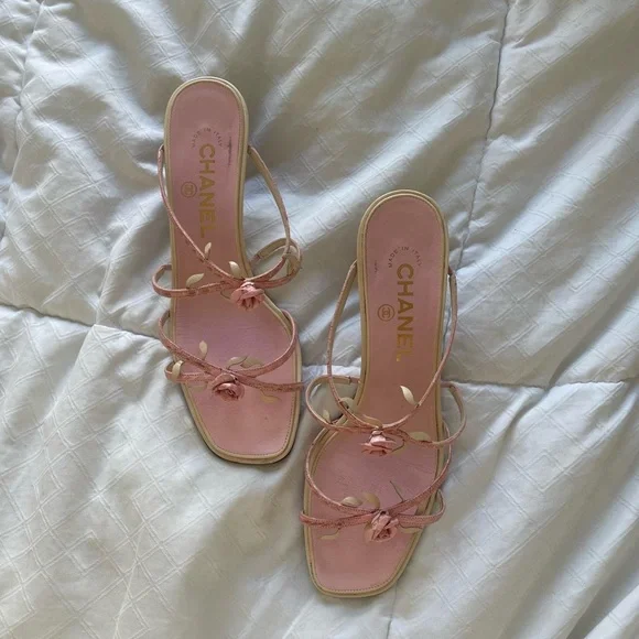 Chanel rosebud online sandals